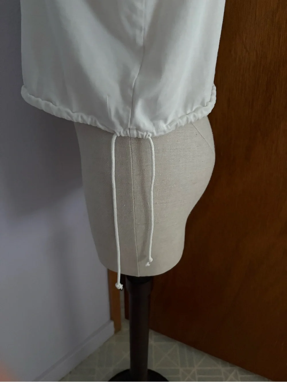 NIKE sz L Yoga Crop Tank Top Cream Off White Drawstring Hem